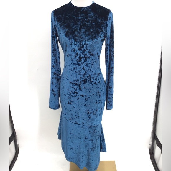 Black Halo Dresses & Skirts - Black Halo Women’s Dress Size 2